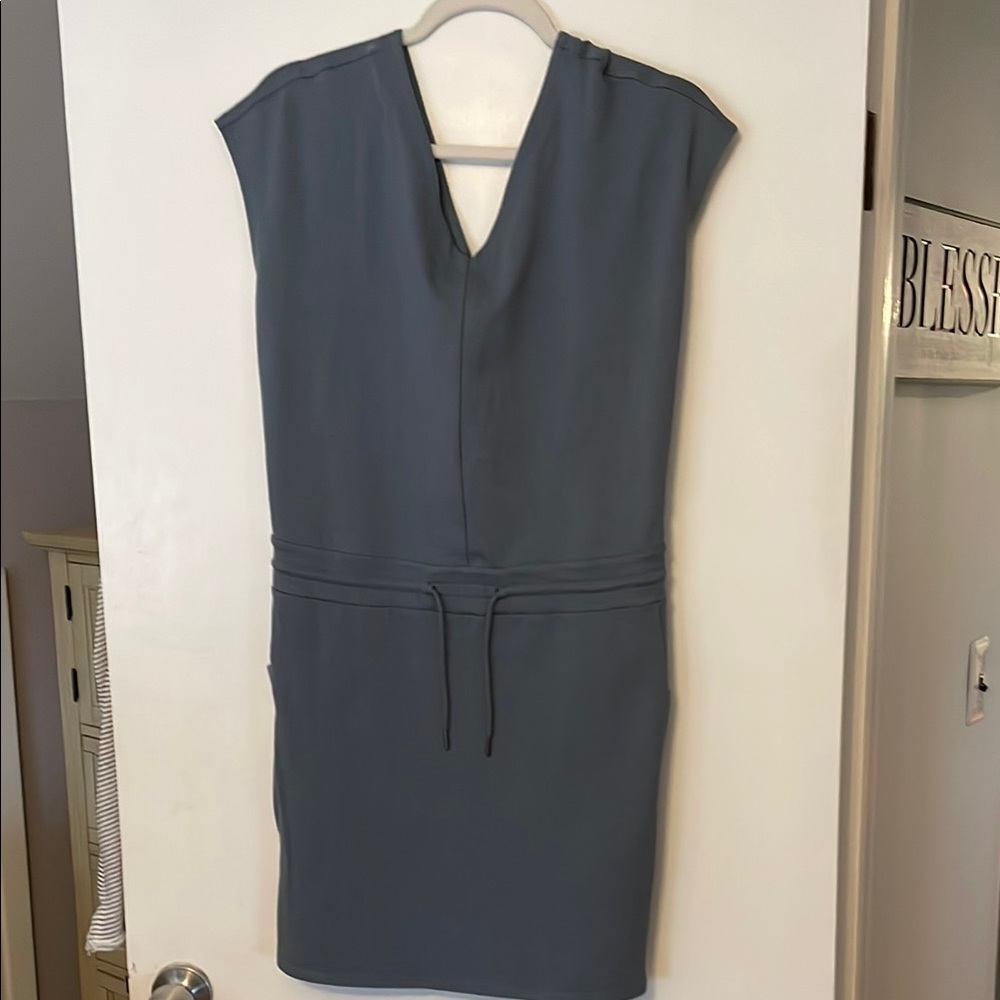Patagonia Blue Sheath Dress V-Neck Sleeveless
